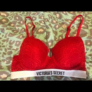 Victoria secret 32B